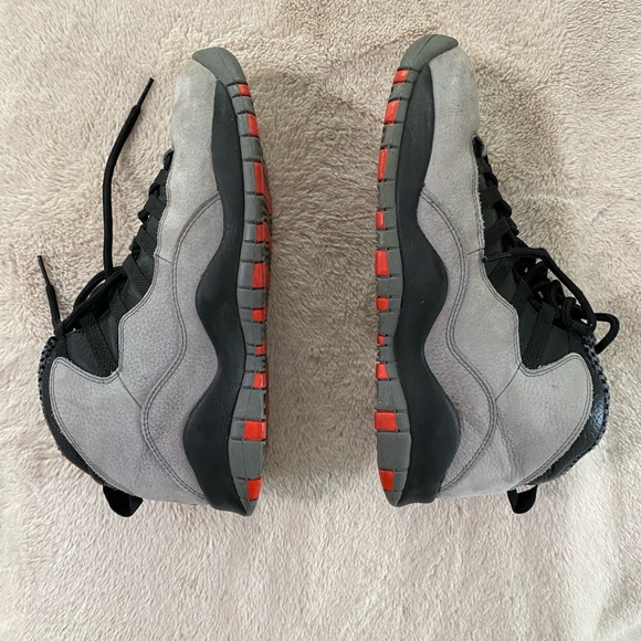 Jordan 10 - Picture 1 of 3